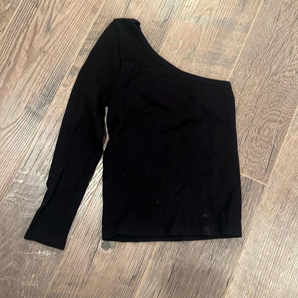Suzette Women’s Black One Armed Long Sleeve One Size